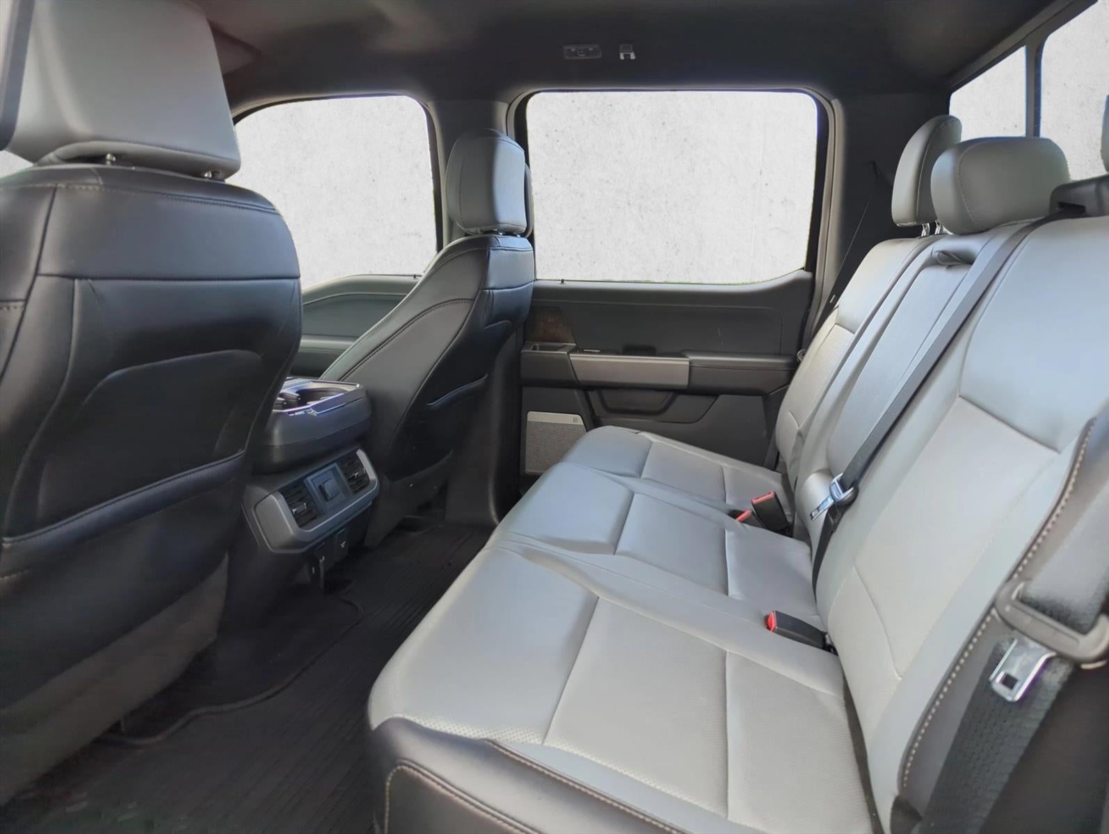 2022 Ford F-150 Lightning LARIAT 4WD SuperCrew 5.5' Box