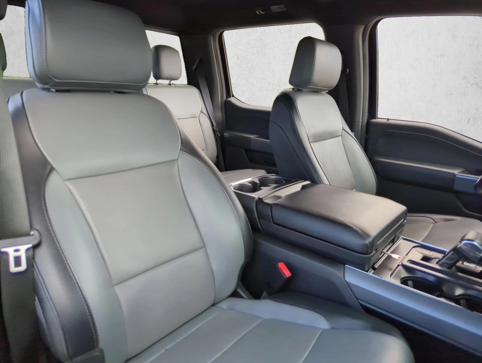 2022 Ford F-150 Lightning LARIAT 4WD SuperCrew 5.5' Box