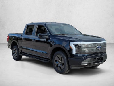2022 Ford F-150 Lightning LARIAT 4WD SuperCrew 5.5' Box