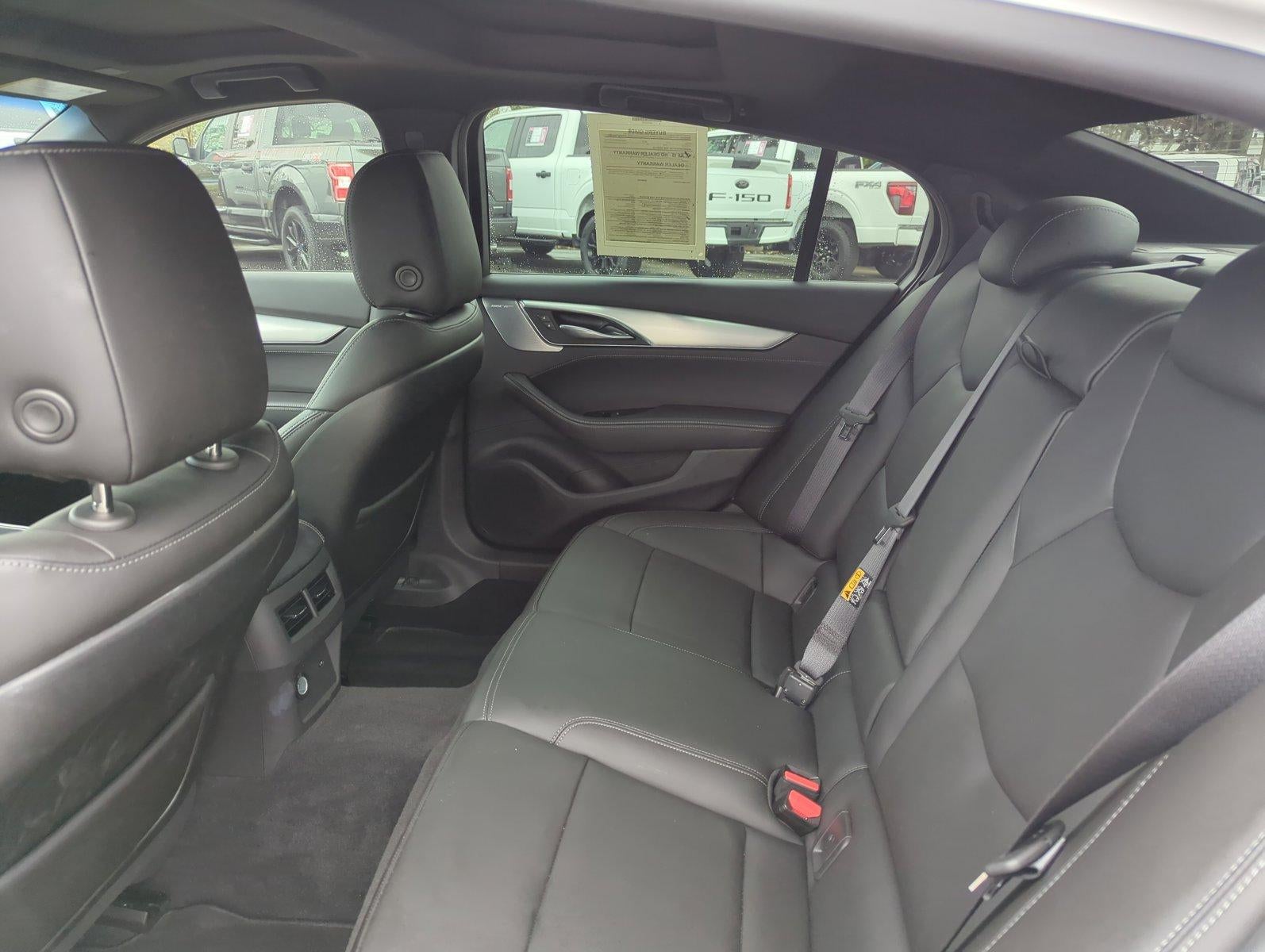 2023 Cadillac CT5 4dr Sdn Luxury