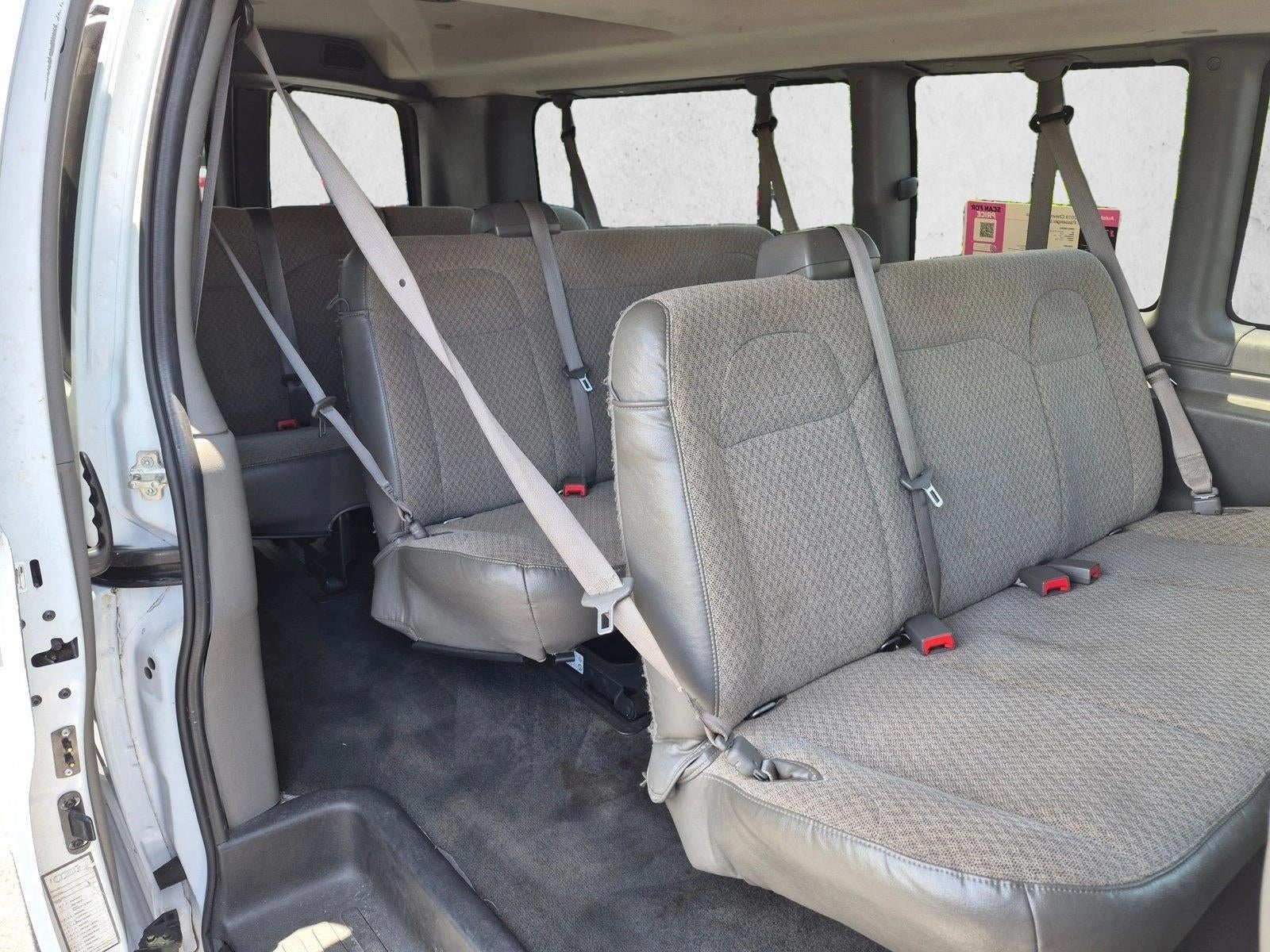 2019 Chevrolet Express Passenger 3500 Extended Wheelbase Rear-Wheel Drive 1LT