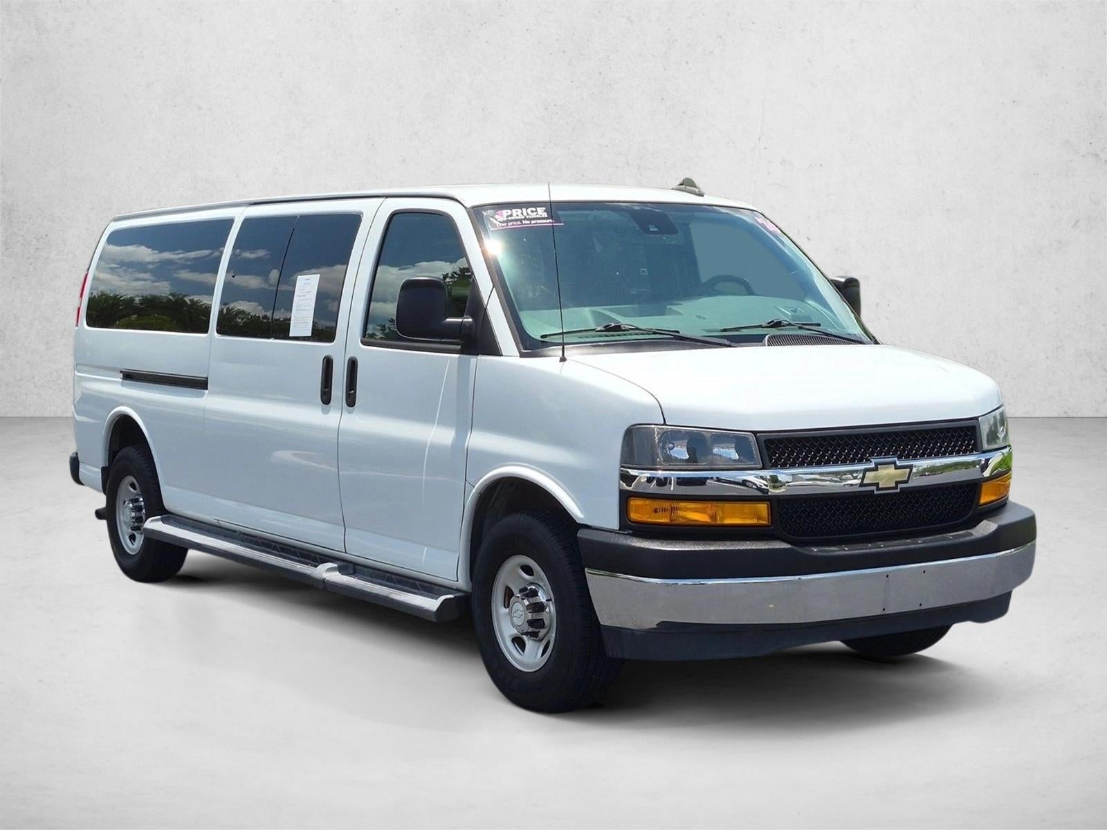 2019 Chevrolet Express Passenger 3500 Extended Wheelbase Rear-Wheel Drive 1LT