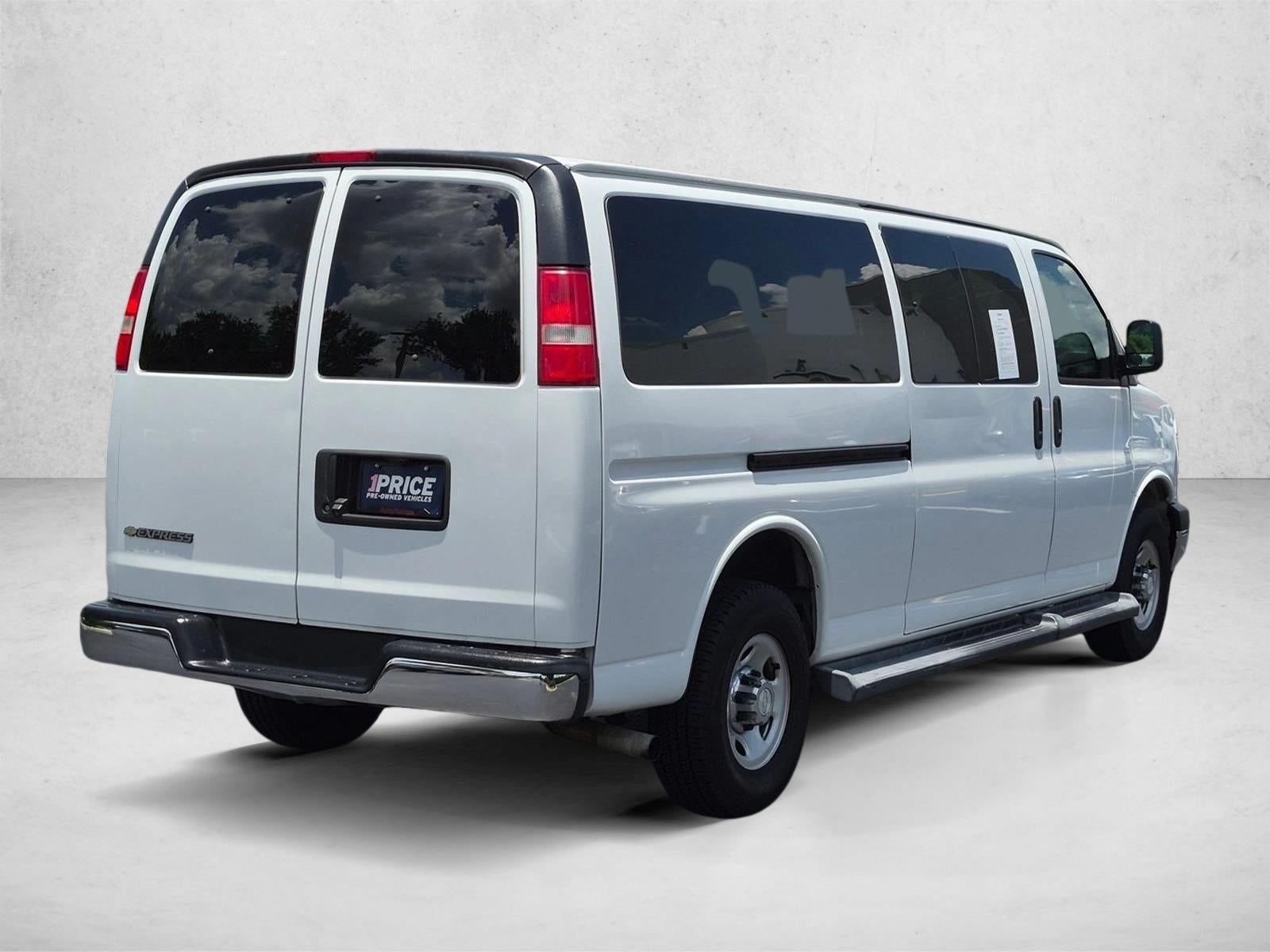 2019 Chevrolet Express Passenger 3500 Extended Wheelbase Rear-Wheel Drive 1LT