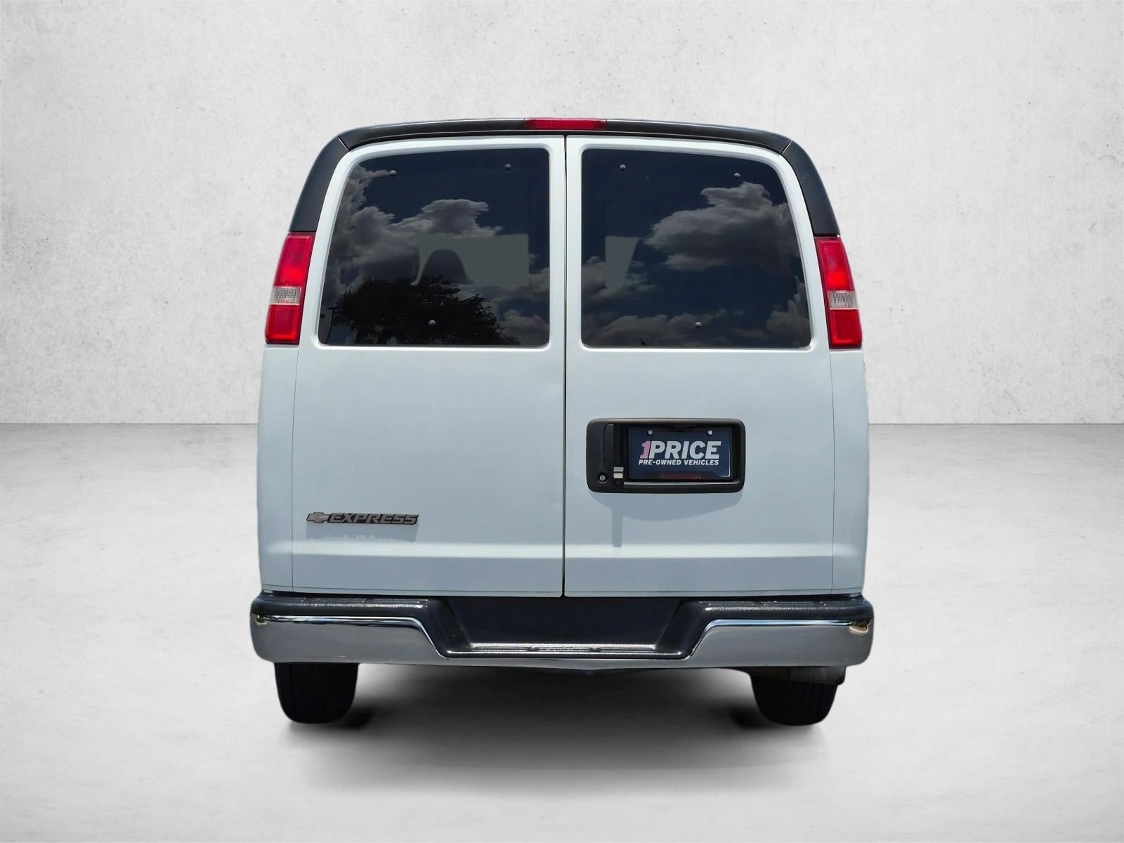 2019 Chevrolet Express Passenger 3500 Extended Wheelbase Rear-Wheel Drive 1LT