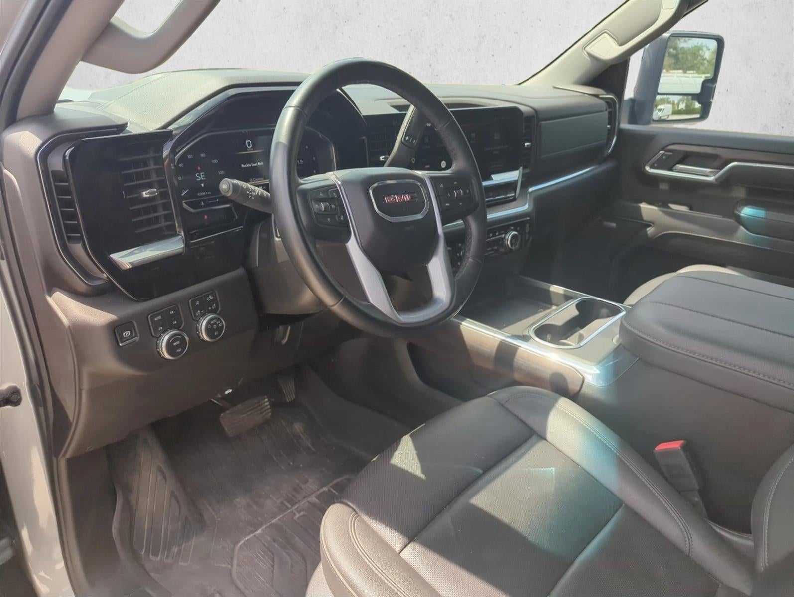 2025 GMC Sierra 2500 HD Crew Cab Standard Box 4-Wheel Drive SLT
