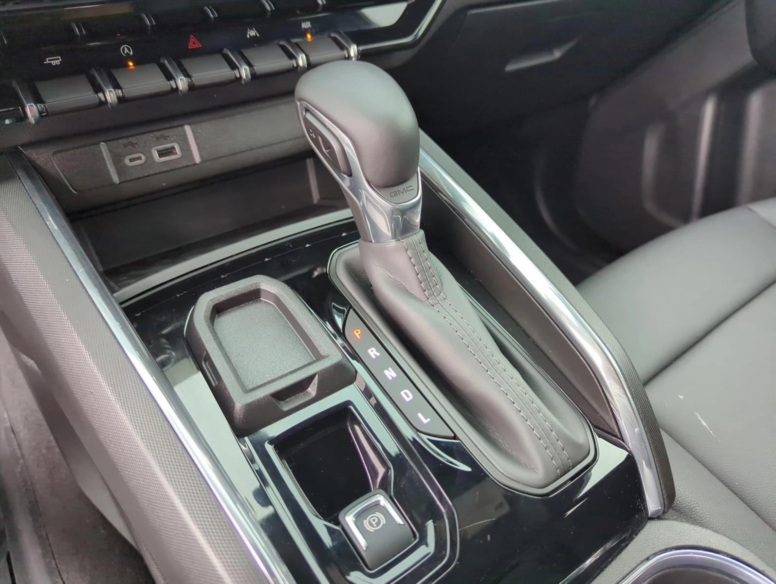 2025 GMC Canyon Crew Cab Short Box 2-Wheel Drive Elevation