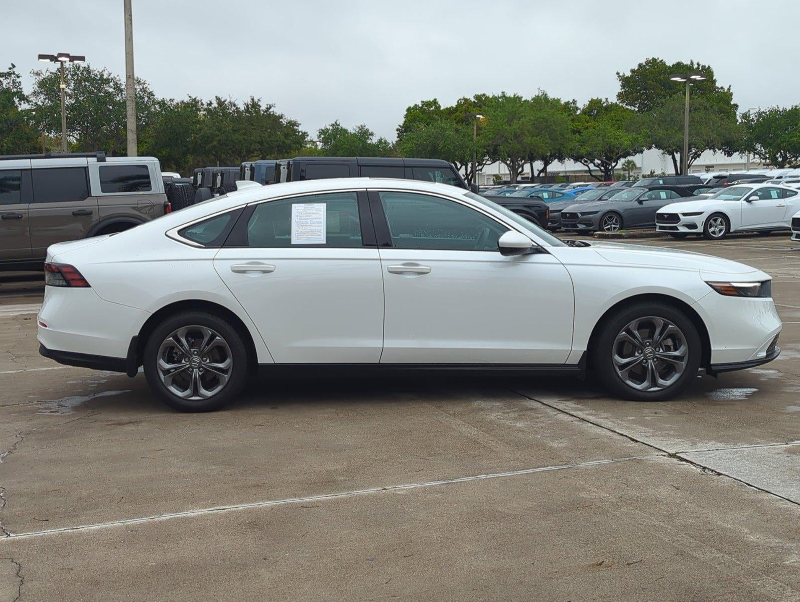 2024 Honda Accord Sedan EX CVT