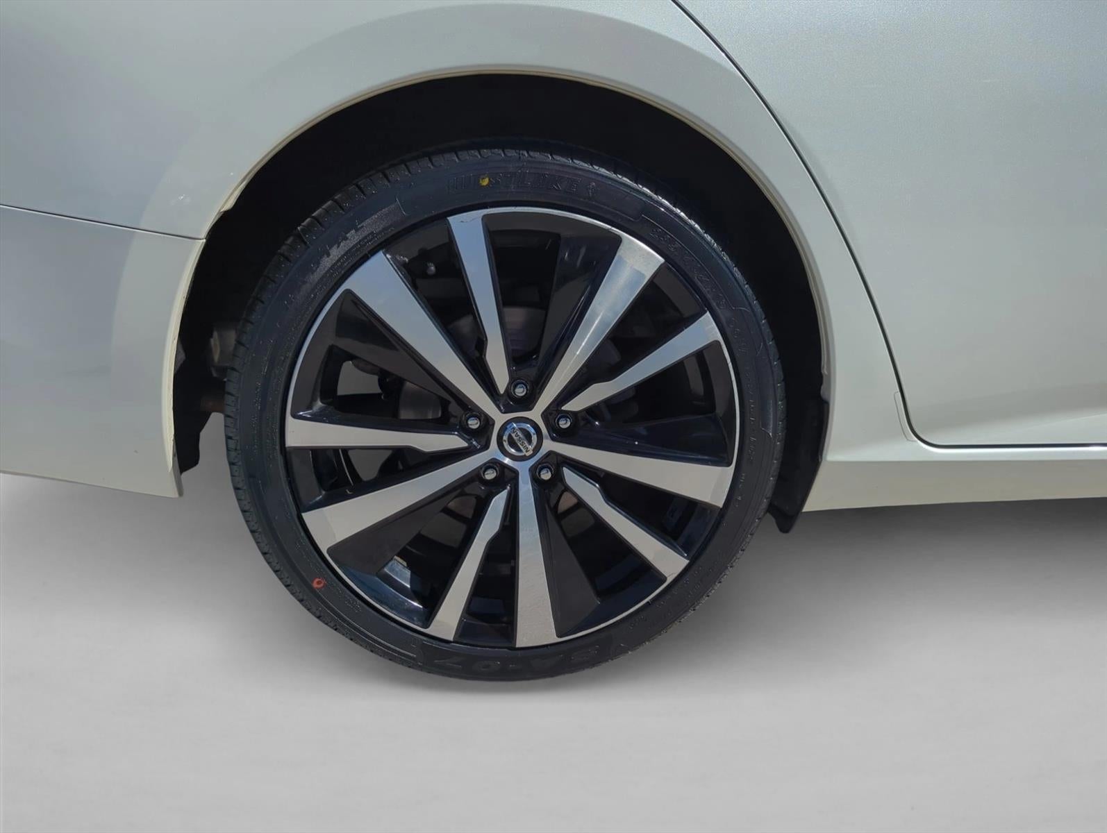 2020 Nissan Altima 2.5 SR Sedan