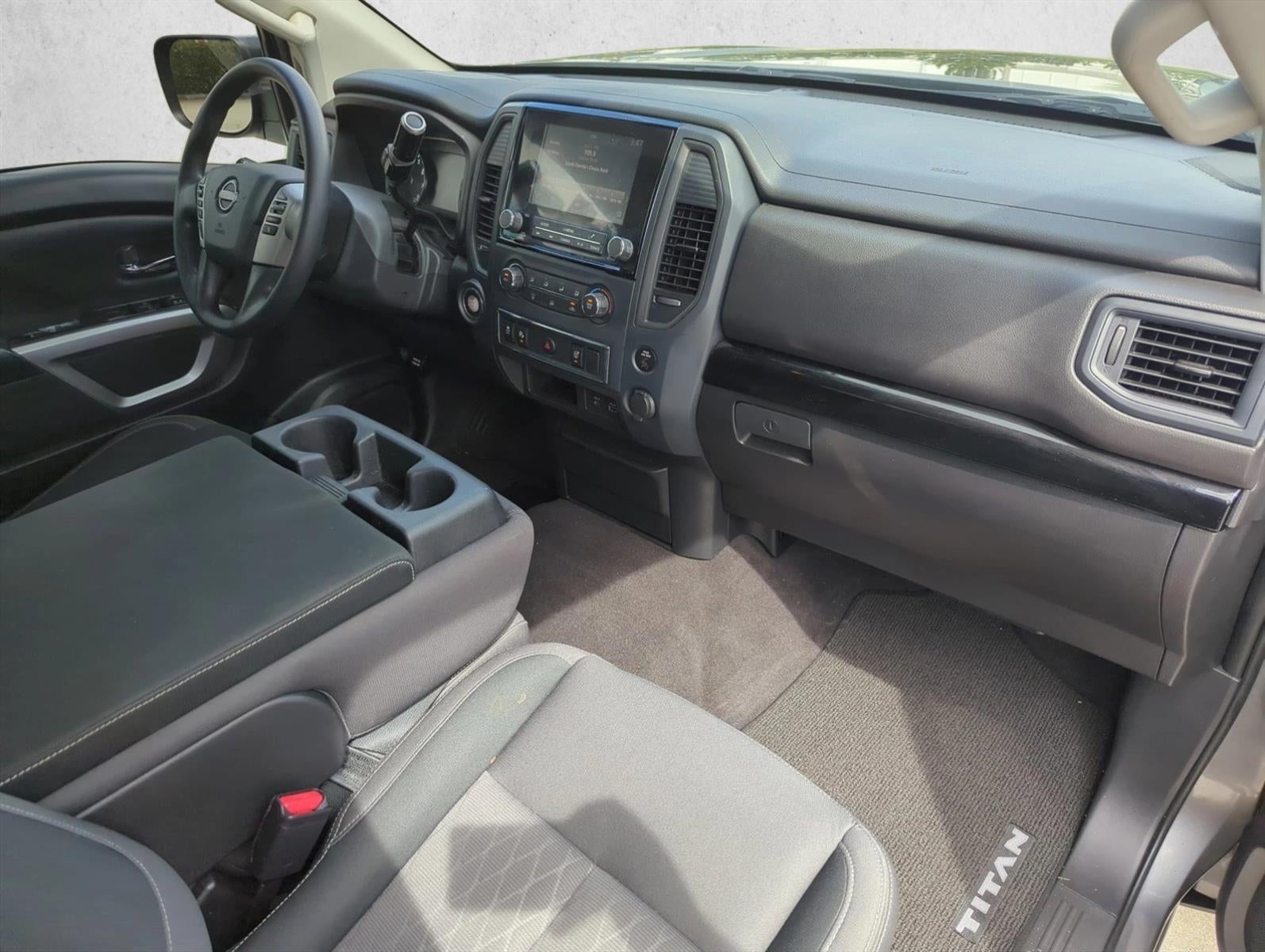 2024 Nissan Titan 4x2 Crew Cab SV