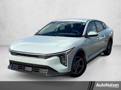 2025 Kia K4 LXS FWD