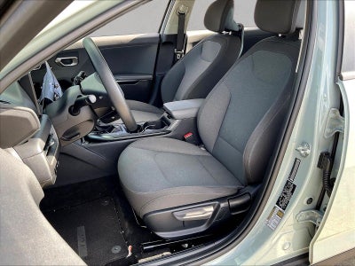 2025 Kia K4 LXS FWD