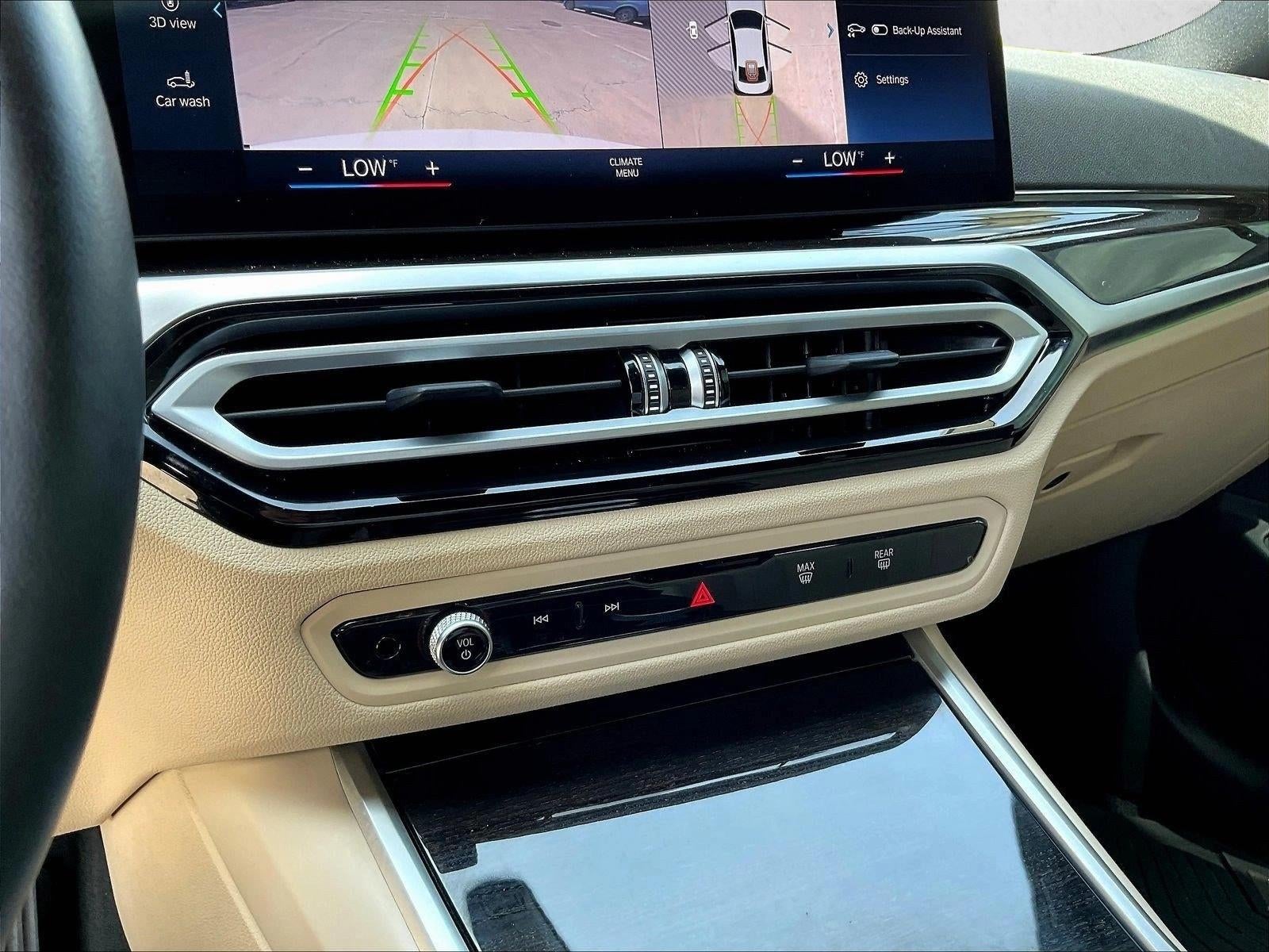 2023 BMW 330i Sedan