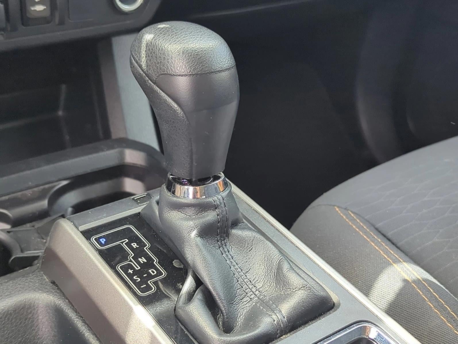 2019 Toyota Tacoma 2WD 2WD SR5 Double Cab 5' Bed V6 AT (GS)