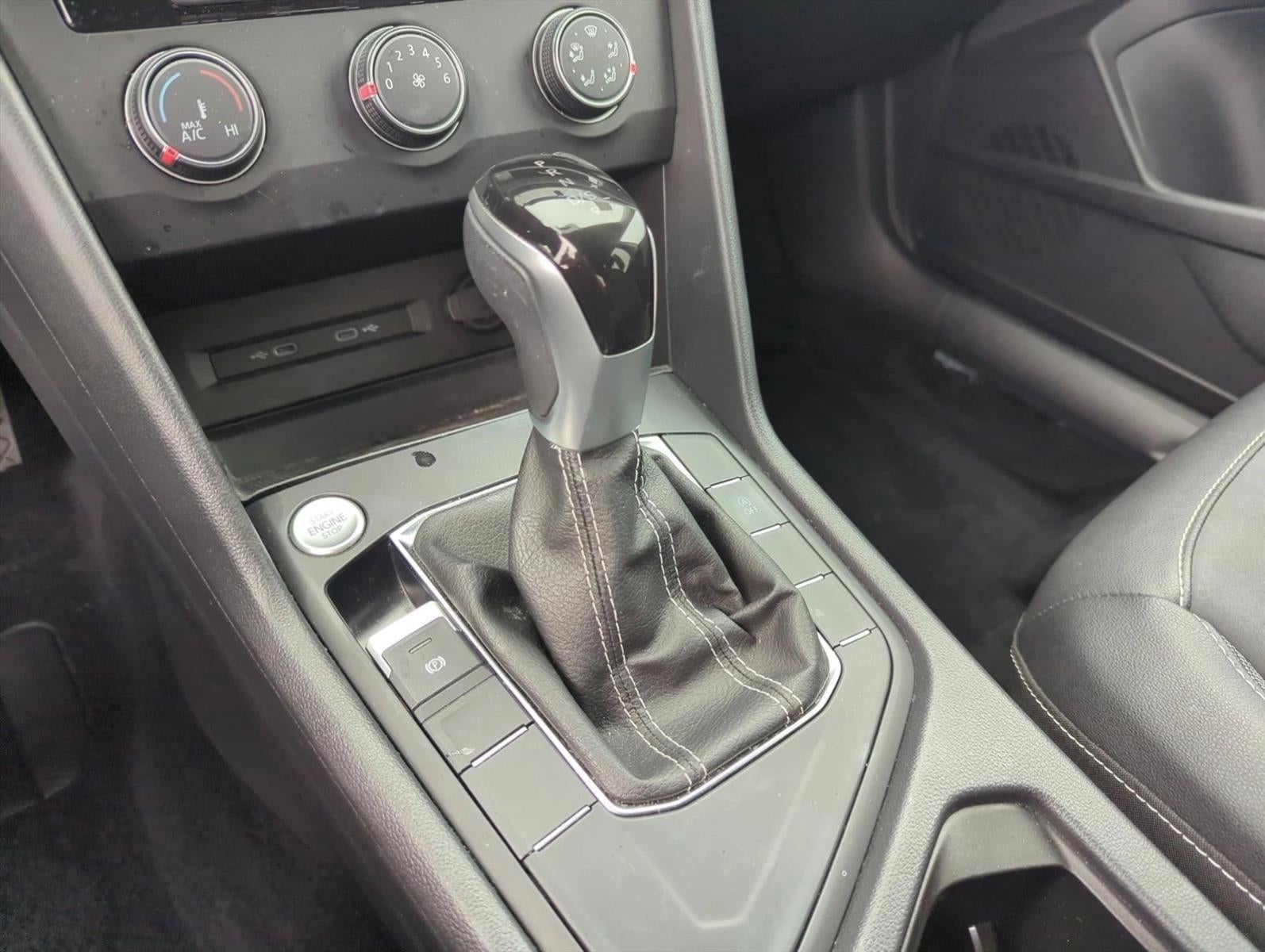 2022 Volkswagen Taos SE FWD