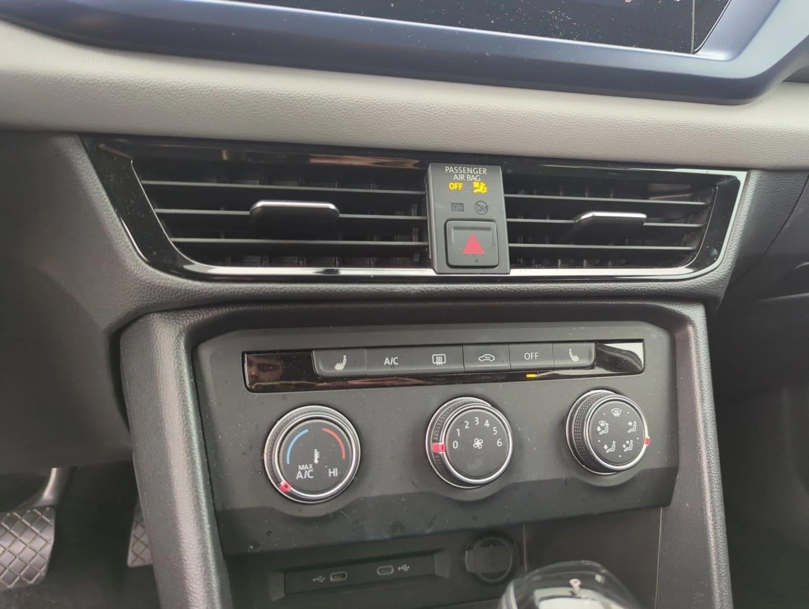 2022 Volkswagen Taos SE FWD