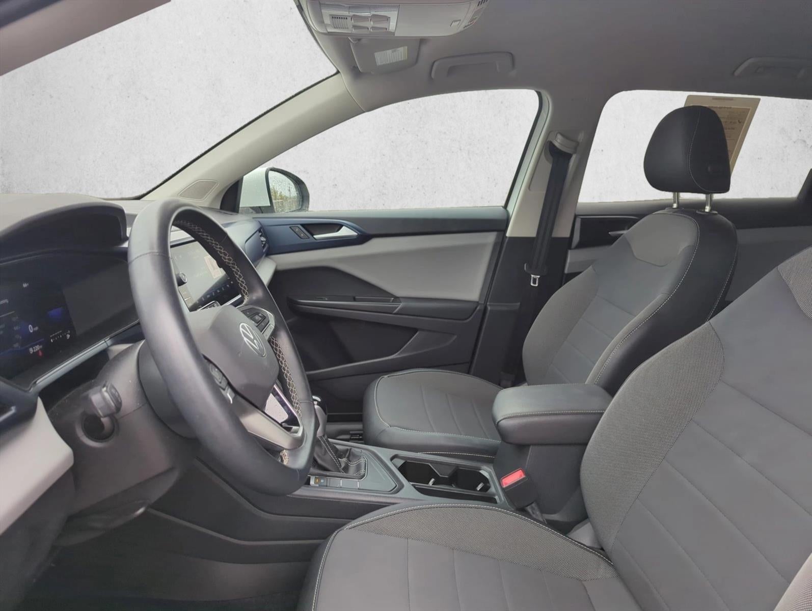 2022 Volkswagen Taos SE FWD