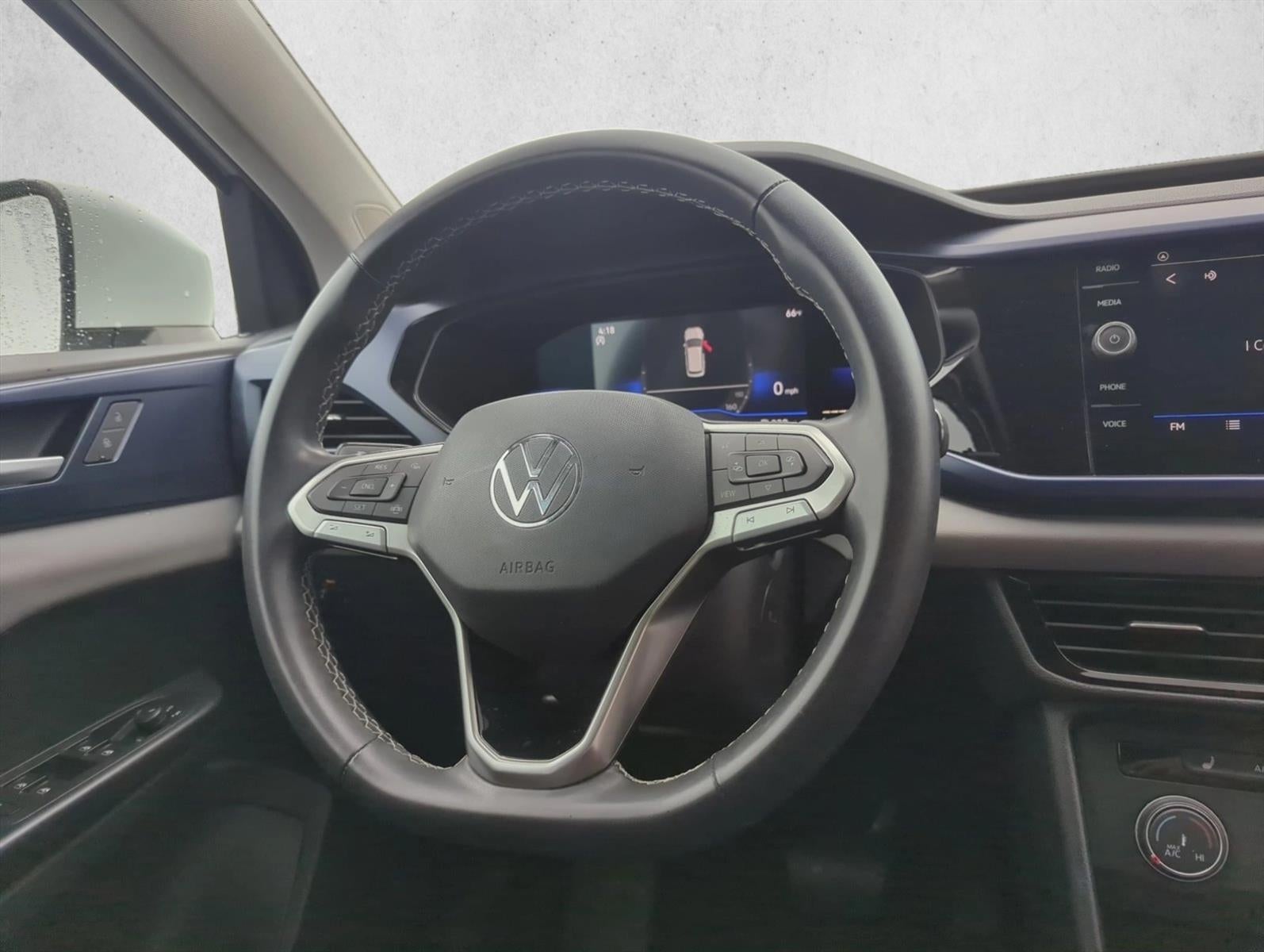 2022 Volkswagen Taos SE FWD