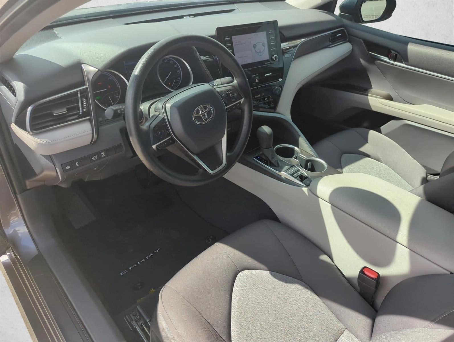 2022 Toyota Camry Hybrid LE CVT (Natl)