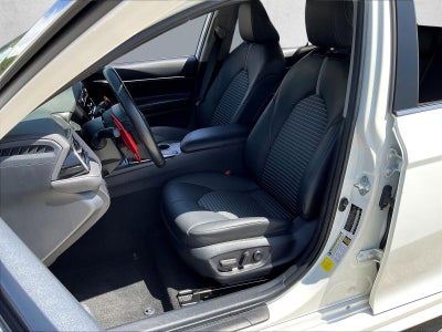 2023 Toyota Camry SE Auto (SE)