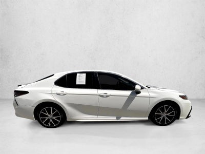 2023 Toyota Camry SE Auto (SE)