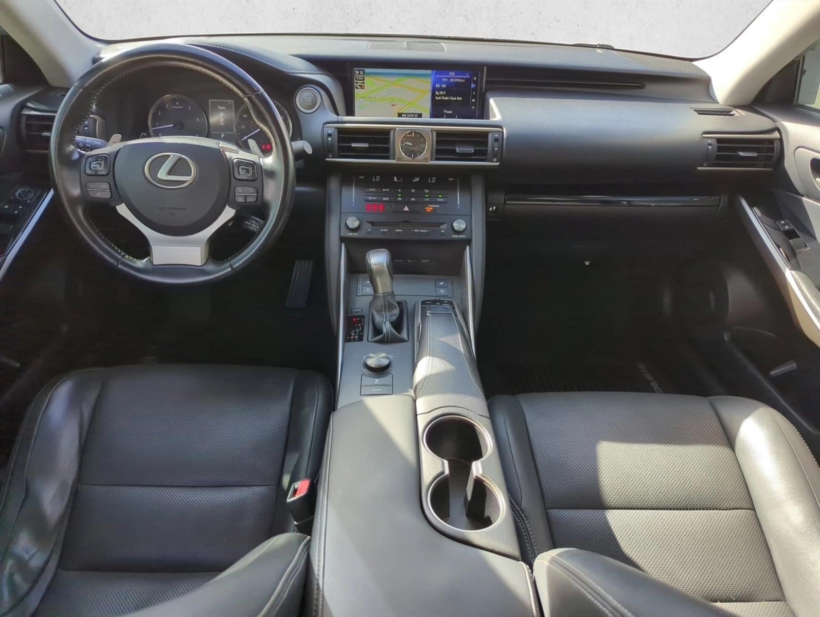 2017 Lexus IS 300 AWD