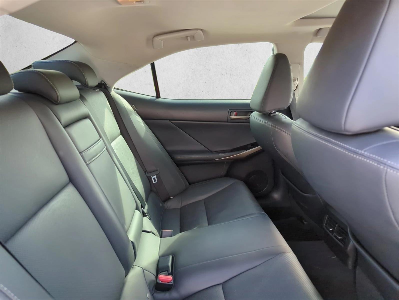 2017 Lexus IS 300 AWD