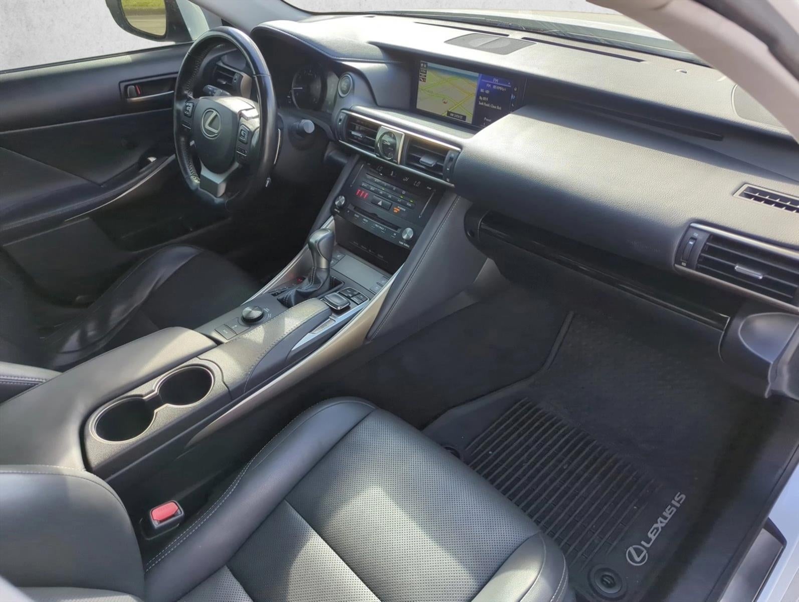 2017 Lexus IS 300 AWD