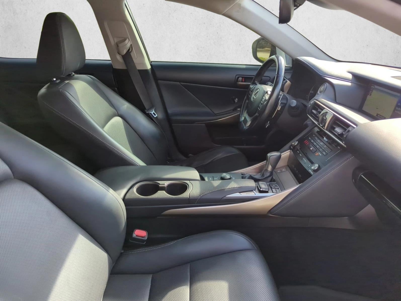 2017 Lexus IS 300 AWD