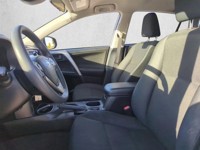 2018 Toyota RAV4 LE FWD (GS)