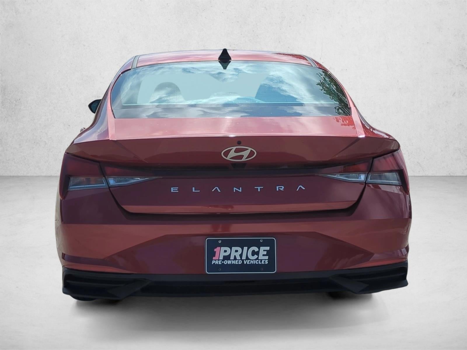 2024 Hyundai ELANTRA SEL IVT