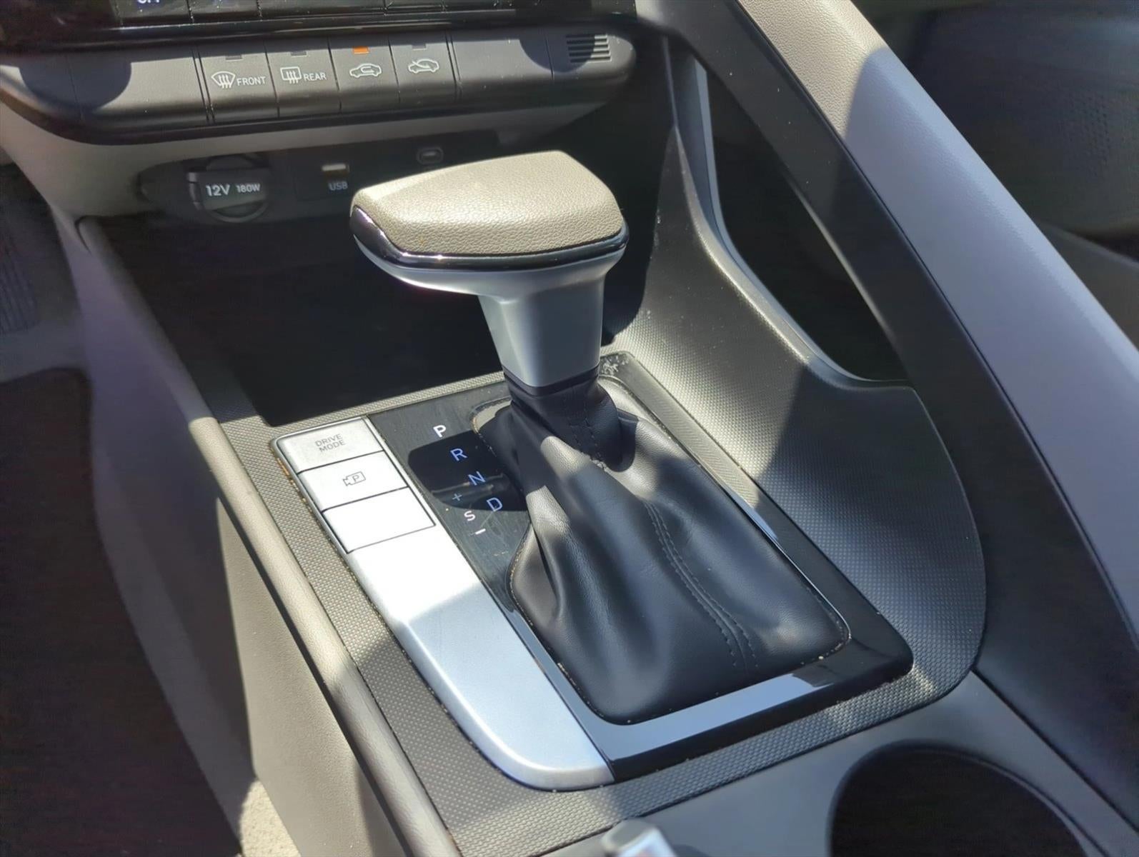 2024 Hyundai ELANTRA SEL IVT