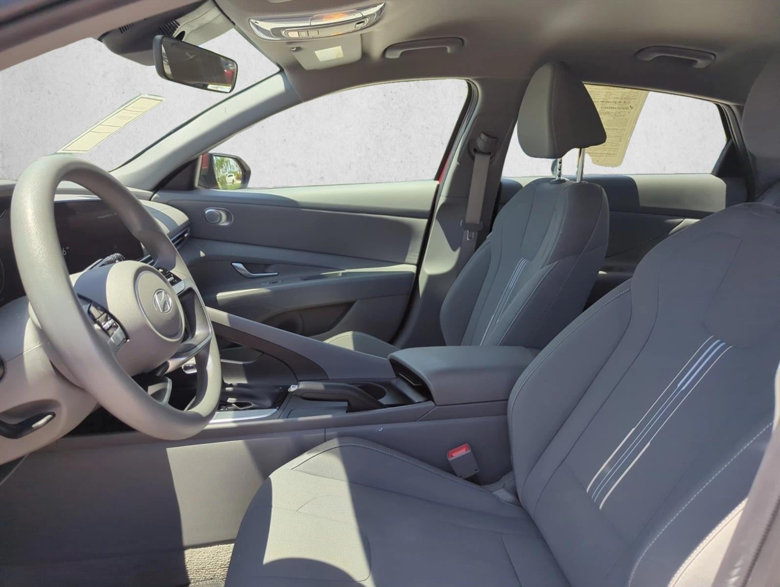 2024 Hyundai ELANTRA SEL IVT