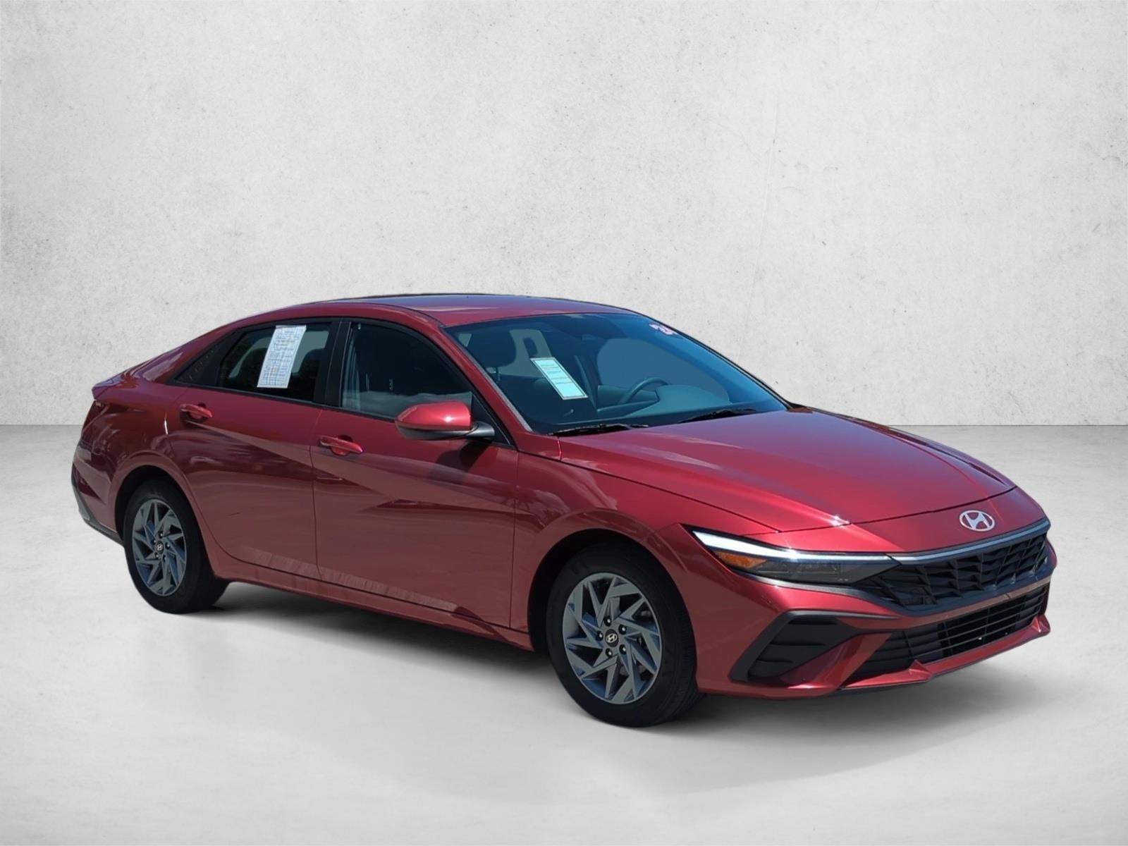 2024 Hyundai ELANTRA SEL IVT