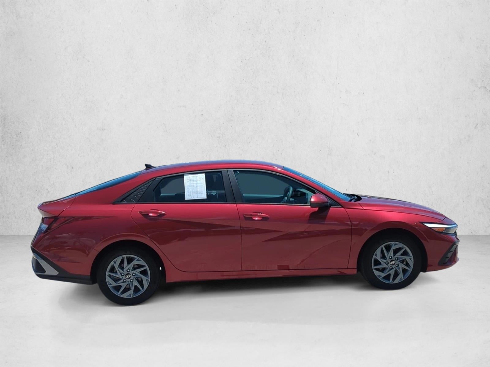 2024 Hyundai ELANTRA SEL IVT