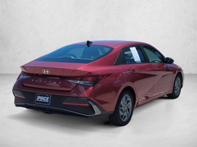 2024 Hyundai ELANTRA SEL IVT