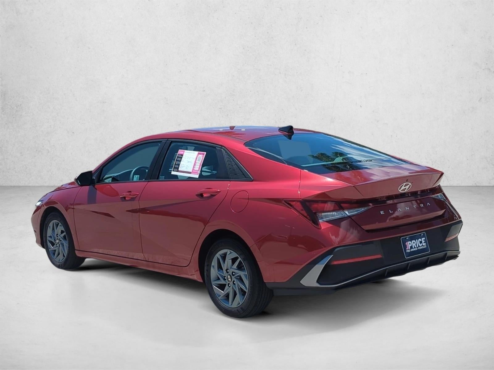 2024 Hyundai ELANTRA SEL IVT