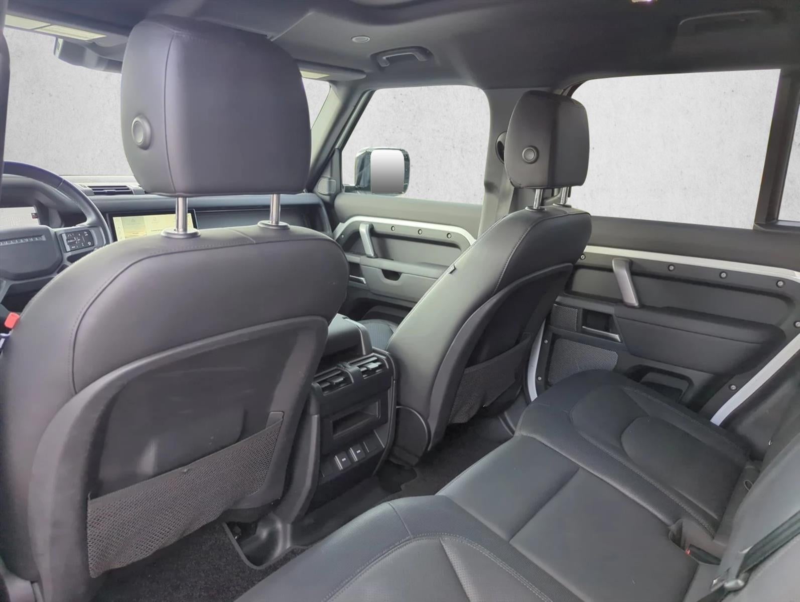 2024 Land Rover Defender 110 P400 X-Dynamic SE