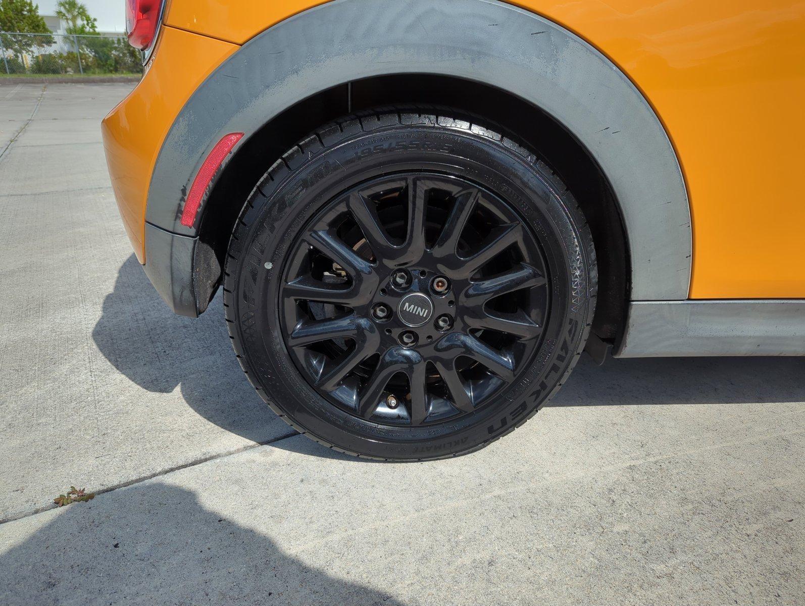 2015 MINI Cooper Hardtop 2 Door Base