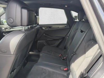 2021 Porsche Macan AWD