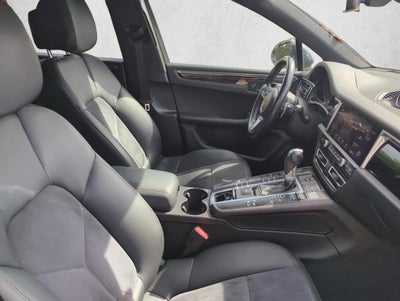 2021 Porsche Macan AWD