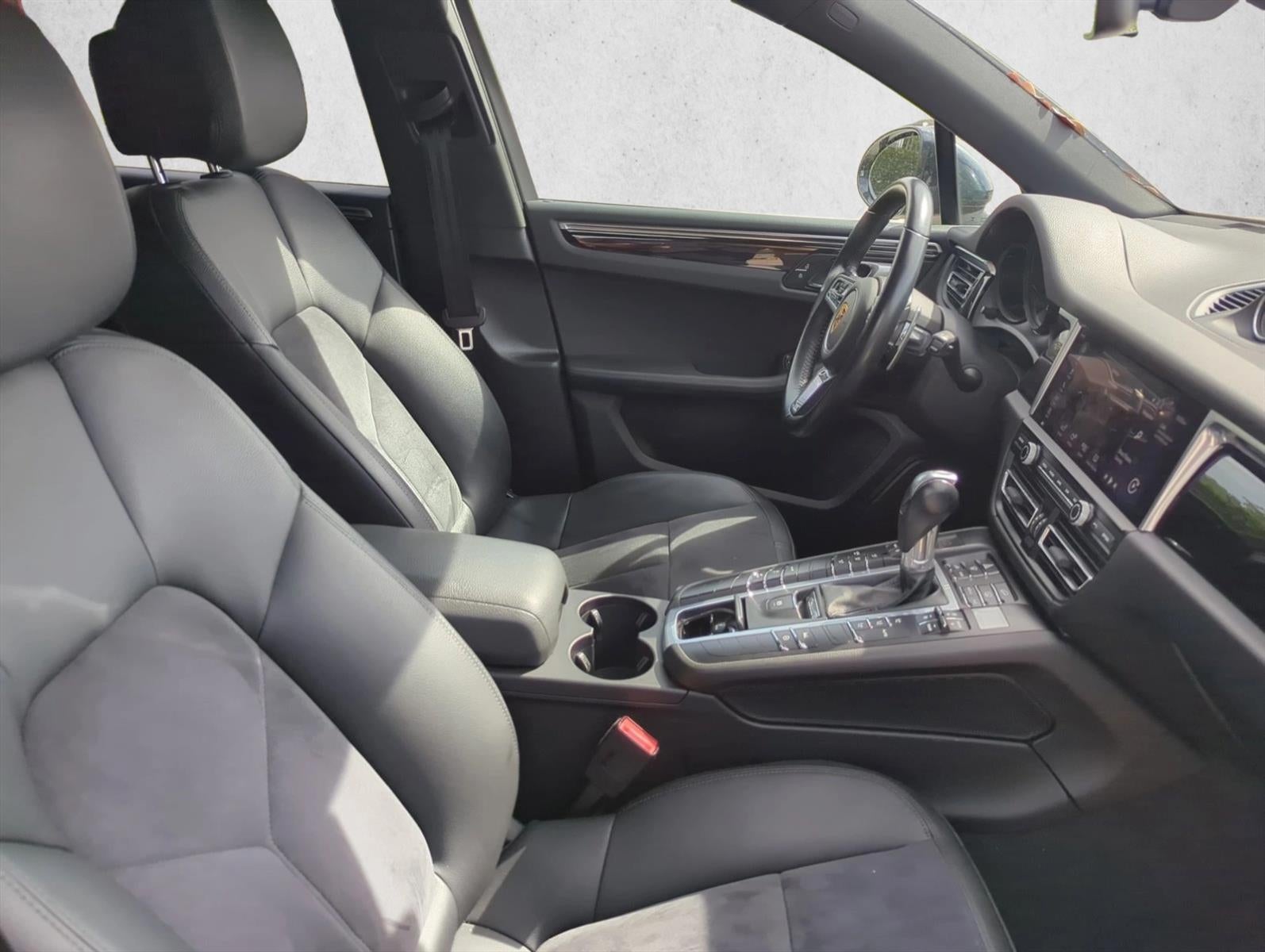 2021 Porsche Macan AWD