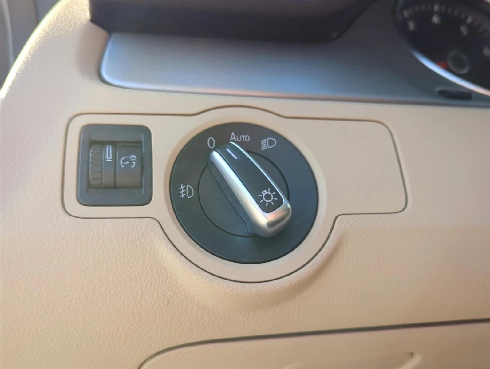 2013 Volkswagen CC 4dr Sdn Lux PZEV