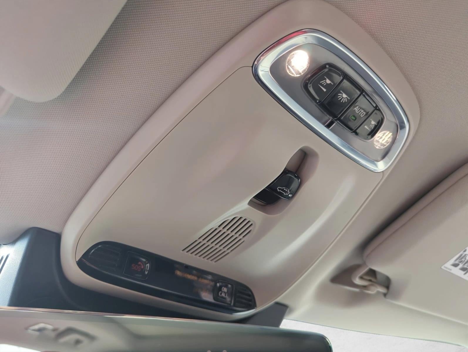 2020 Volvo XC90 T5 FWD Momentum 7 Passenger