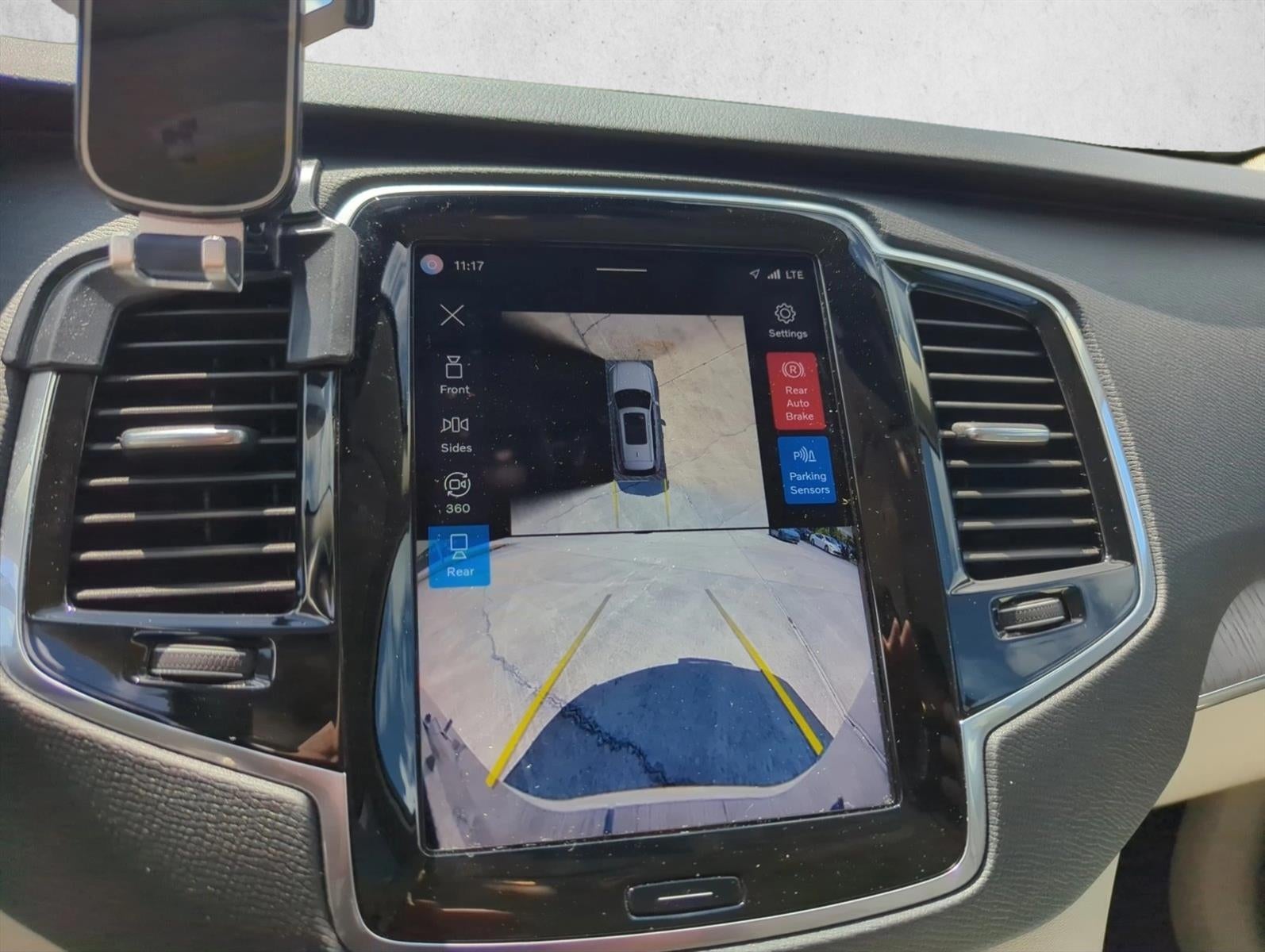 2024 Volvo XC90 B5 AWD Plus Bright Theme 7P