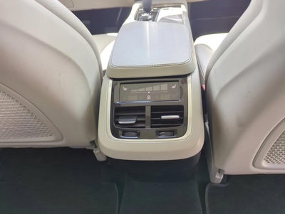 2024 Volvo XC90 B5 AWD Plus Bright Theme 7P