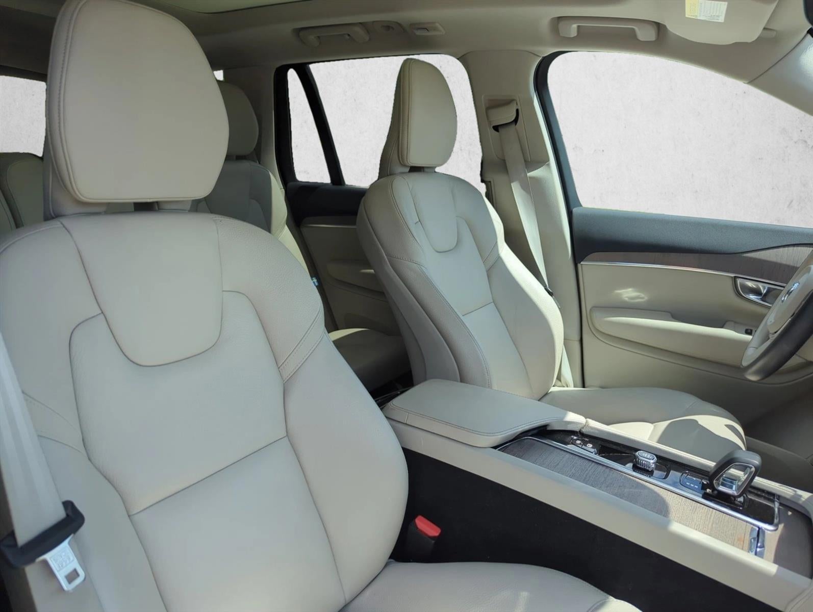 2024 Volvo XC90 B5 AWD Plus Bright Theme 7P