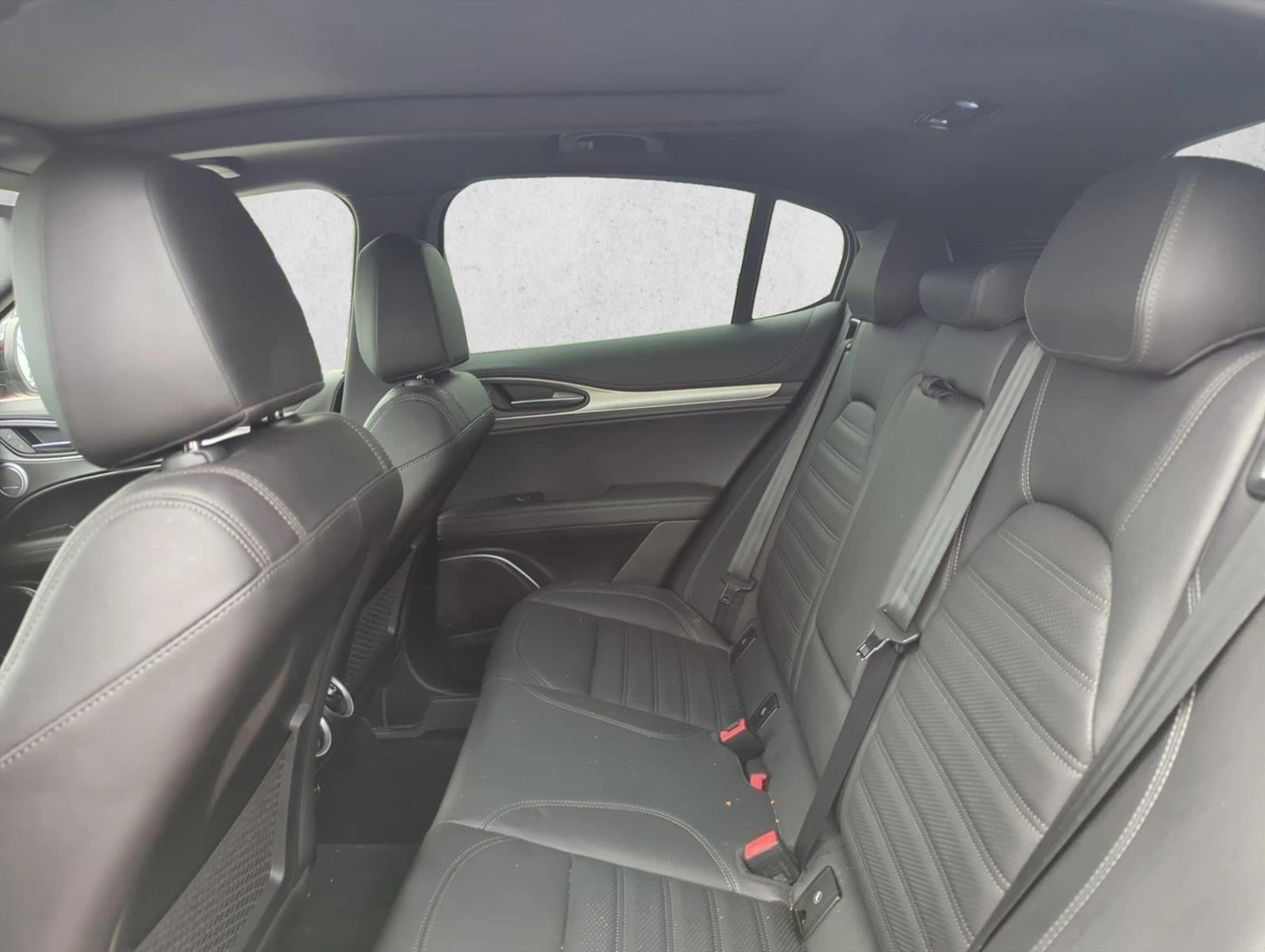 2023 Alfa Romeo Stelvio Veloce AWD