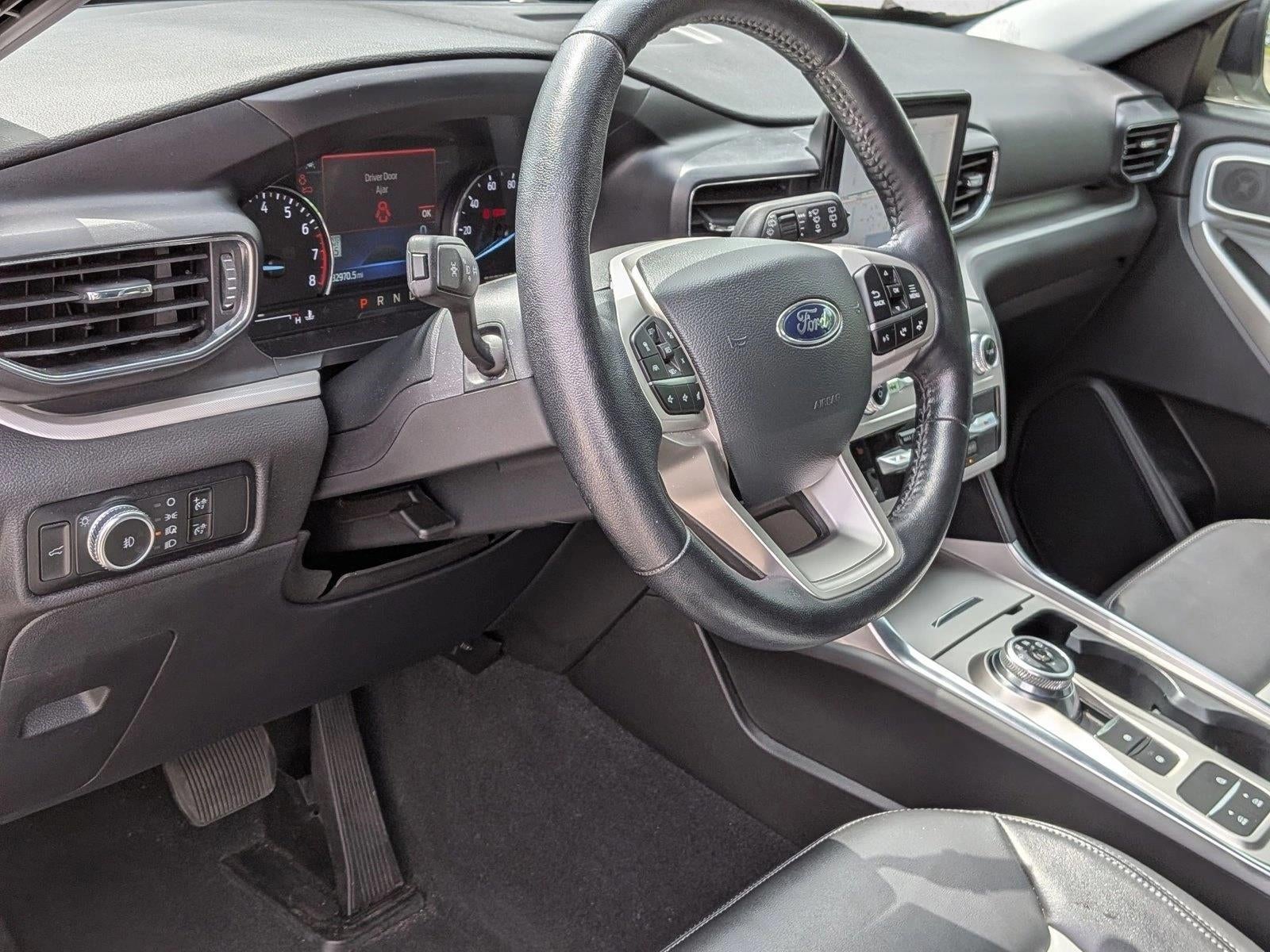 2023 Ford Explorer XLT RWD