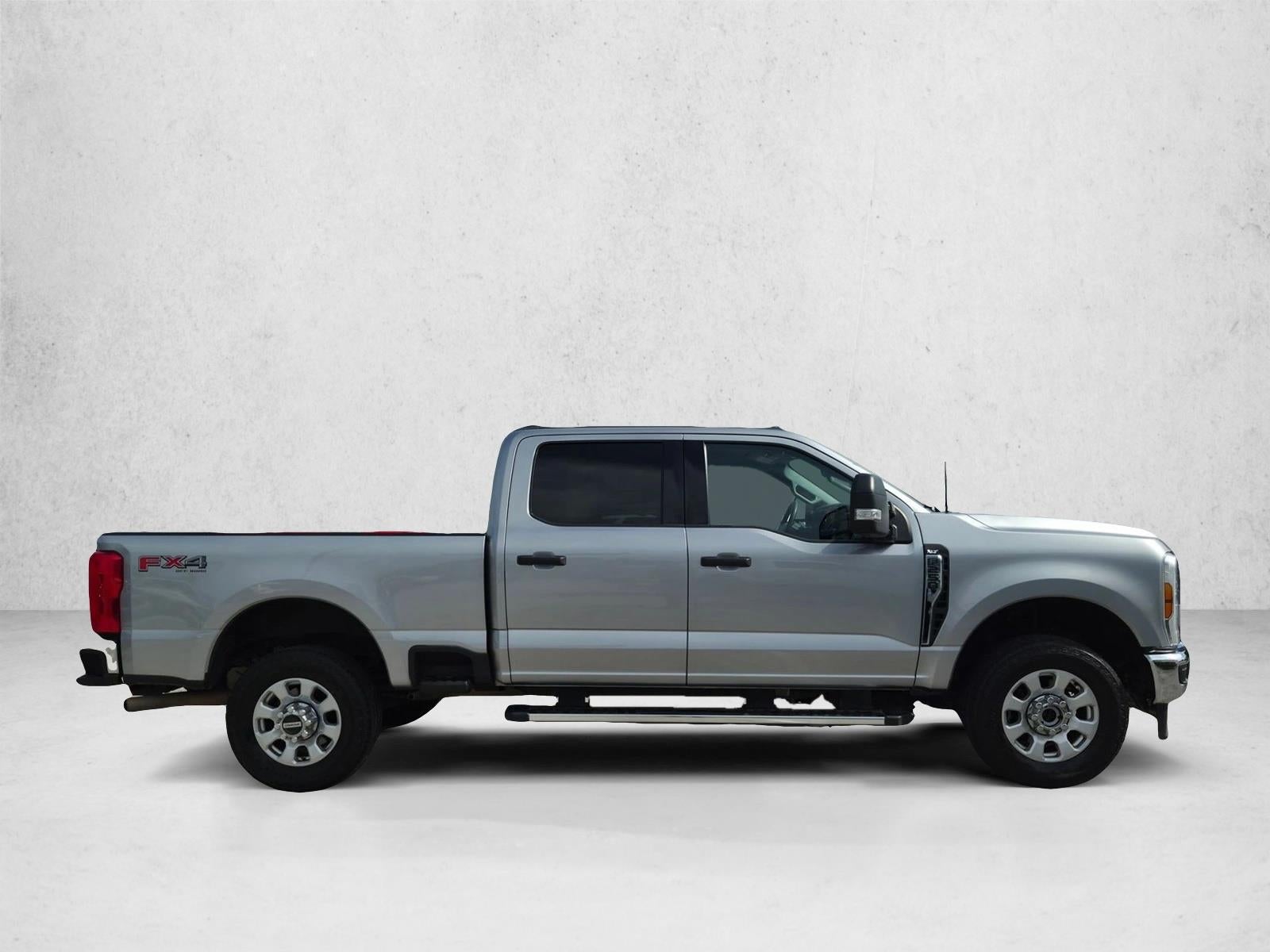 2024 Ford Super Duty F-250 SRW XLT 4WD Crew Cab 6.75' Box