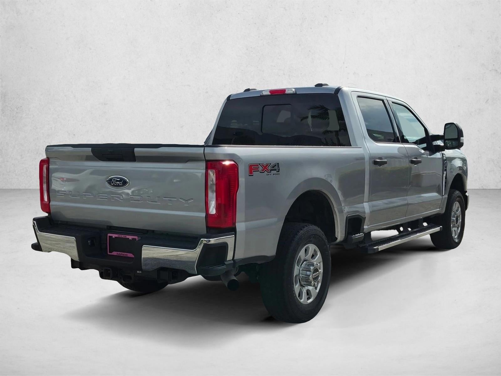 2024 Ford Super Duty F-250 SRW XLT 4WD Crew Cab 6.75' Box